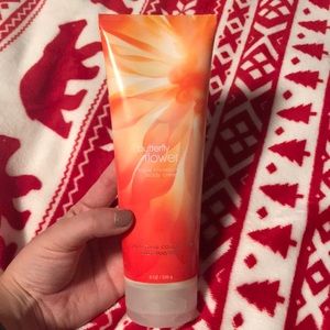 Butterfly flower body cream